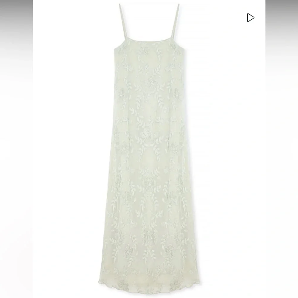 NAKD embroidered maxi dress in light green - Picture 13 of 14